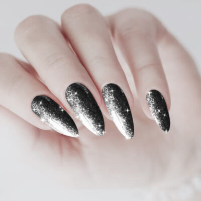 07_flash-black_hand